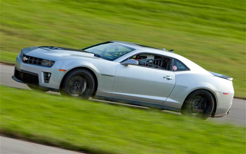 2012-Chevrolet-Camaro-ZL1-GRAY-1 2012 Chevrolet Camaro ZL1 gri gövde tasarımı
