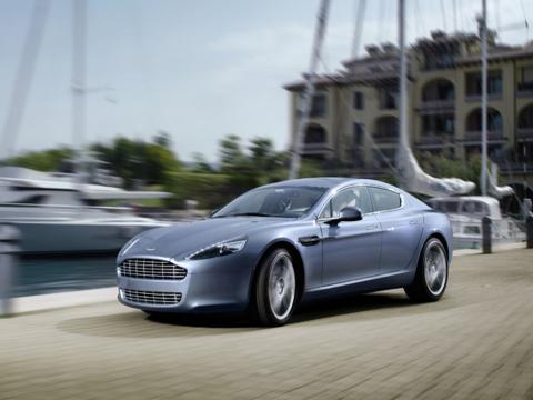 Aston_Martin_Rapide_1