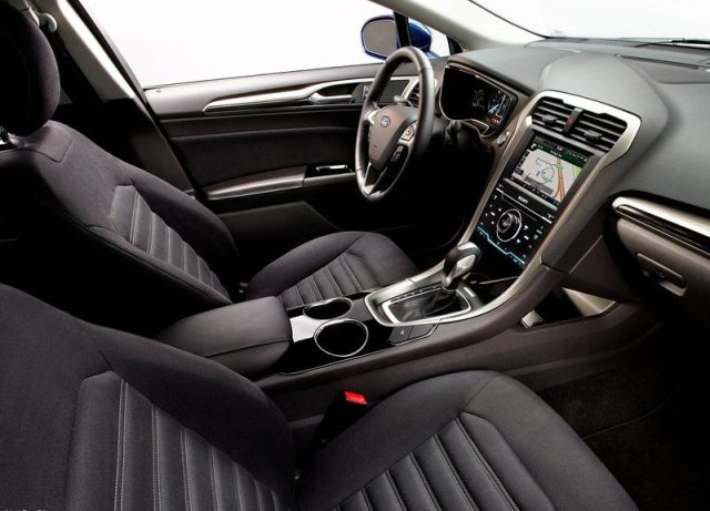 2013 FORD FUSION HYBRID interior