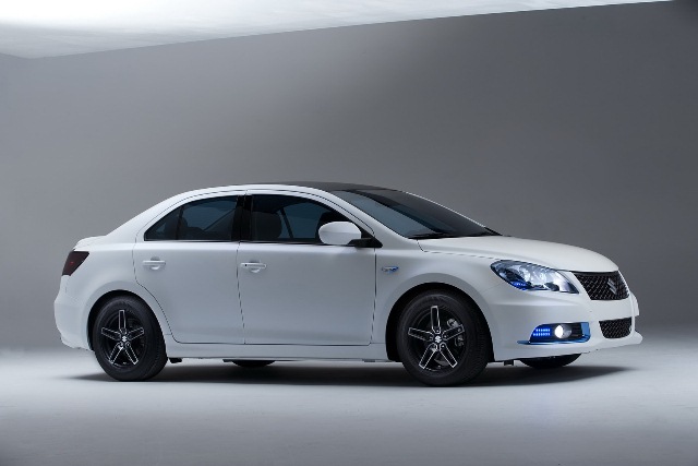 SUZUKI Kizashi Hybrid ECOCHARGE