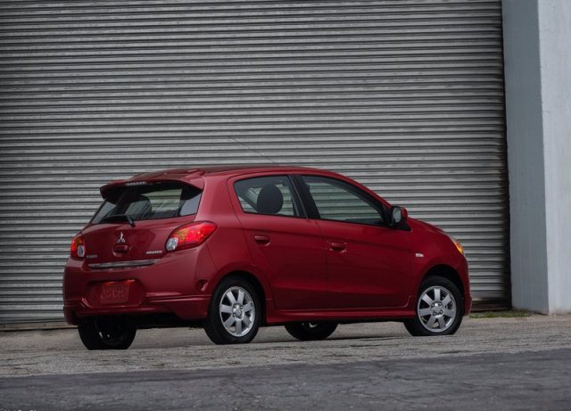 2014_MITSUBISHI_MIRAGE_rear_pic-6