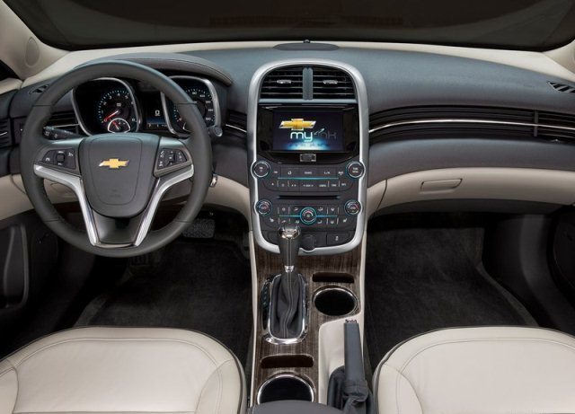 2014_CHEVROLET_MALIBU_interior_pic-5