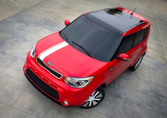2014_KIA_SOUL_front_red_pic-4