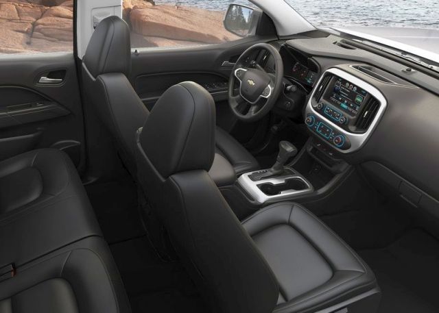 2015_CHEVROLET_COLORADO_interior_pic-10