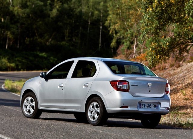 2013_DACIA_LOGAN_II_pic-3