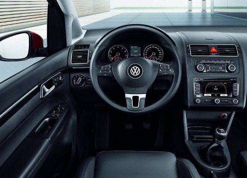 2013 VW TOURAN 