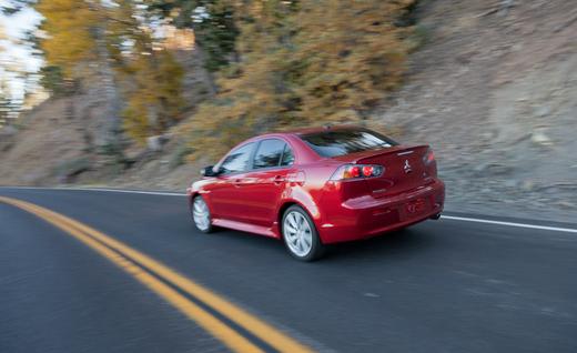 2014-mitsubishi-lancer-gt-2