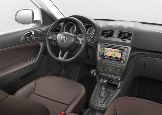 SKODA YETI white