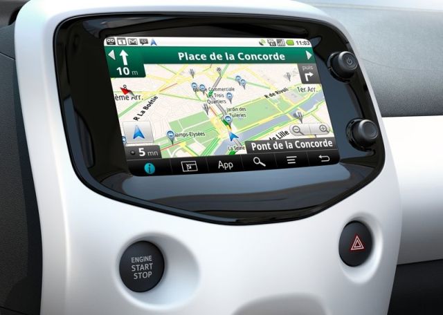 PEUGEOT 108 