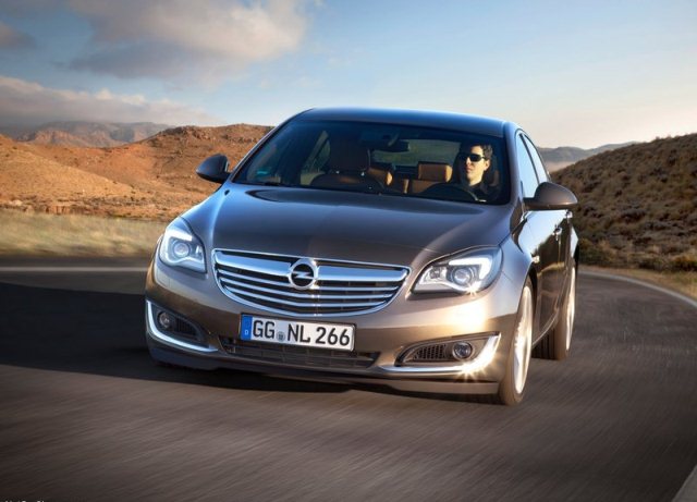 OPEL INSIGNIA 