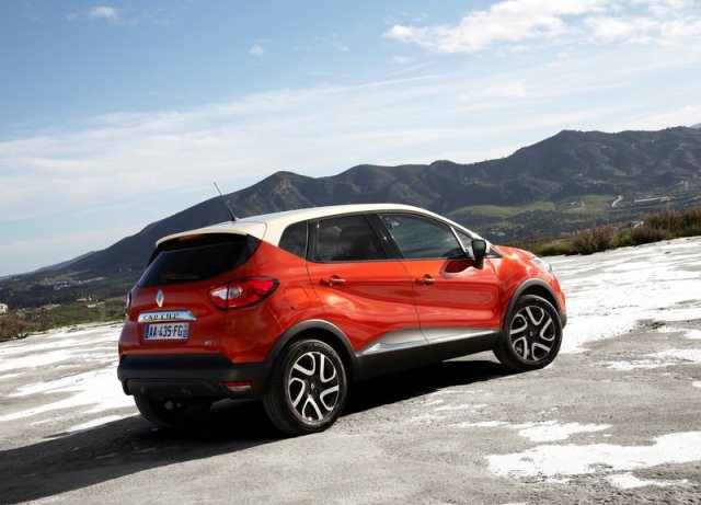 2015 RENAULT CAPTUR