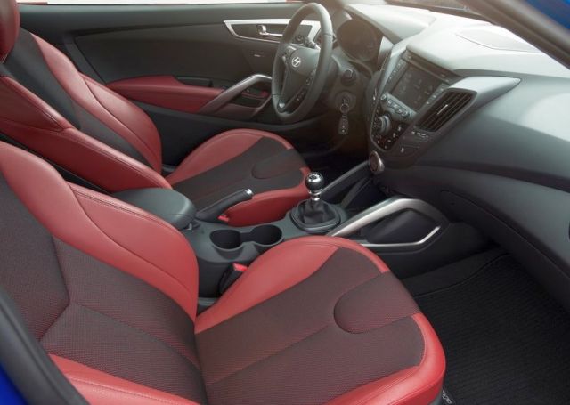 HYUNDAI VELOSTER TURBO R-SPEC