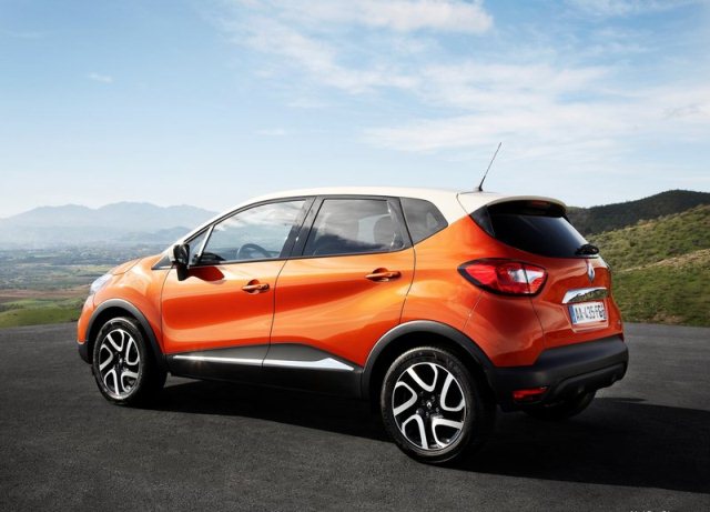 Crossover_RENAULT_CAPTUR_airview_pic-12