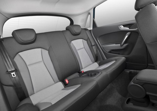 2015_AUDI_A1_pic-6