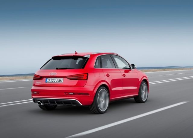 2016_AUDI_RS_Q3_pic-9