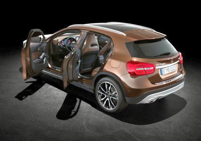 MERCEDES GLA