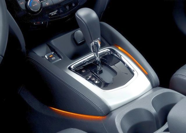 2015 NISSAN QASHQAI