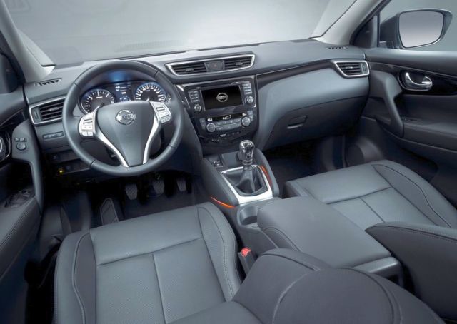2015 NISSAN QASHQAI