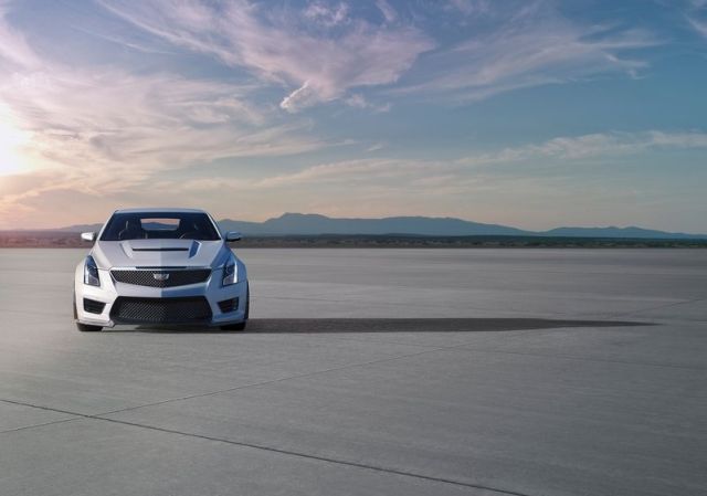 2016_CADILLAC_ATS-V_Coupe_pic-6