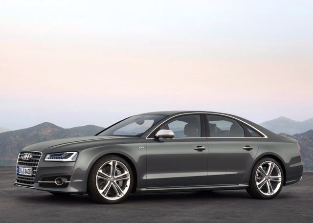 2014 novo AUDI S8