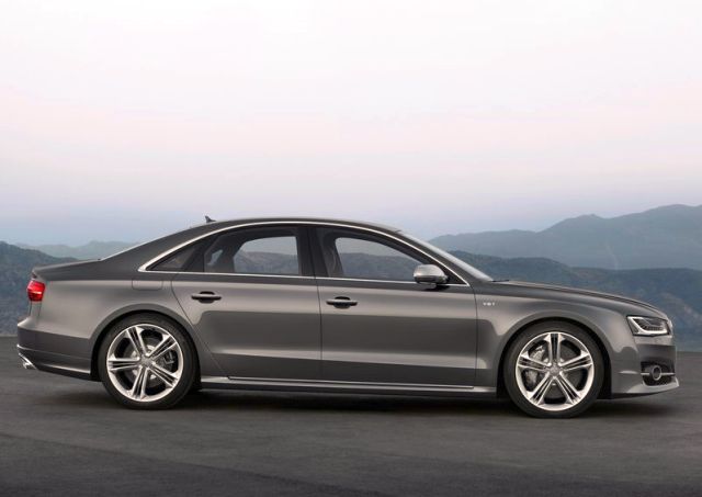 2014_AUDI_ S8_profile_pic-6