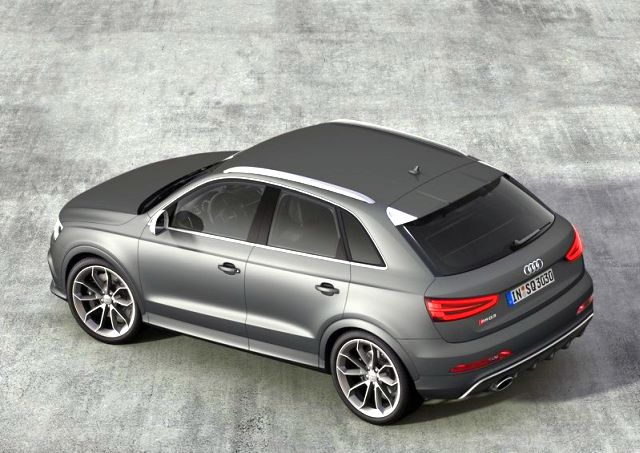 2014_Audi_RS_Q3_airview_rear_pic-10