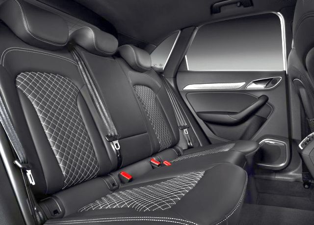 2014_Audi_RS_Q3_interior_pic-17