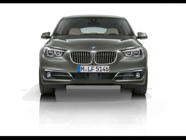 2014_BMW_5_SERIES_GT_front_pic-3