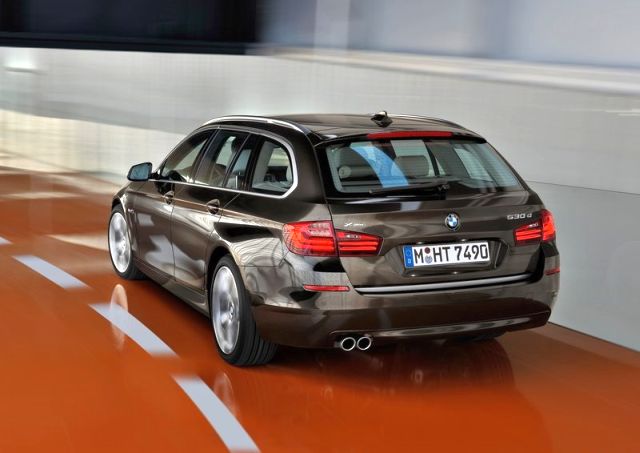 2014_BMW_5_SERIES_TOURING_brown_pic-9