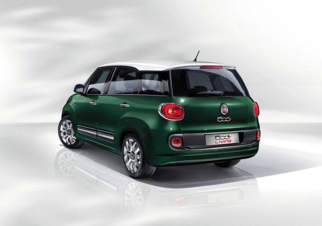 2014_FIAT_500L_Living_pic-2