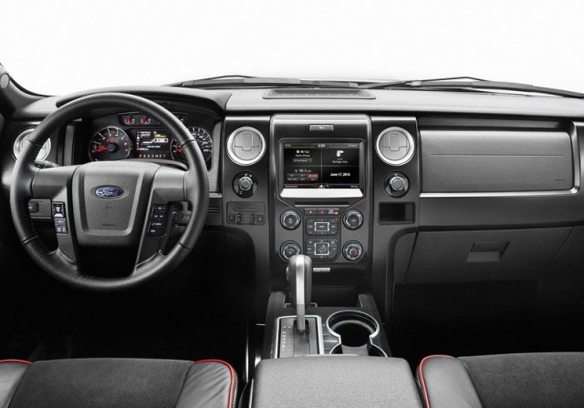2014_FORD_F-150_interior._pic-