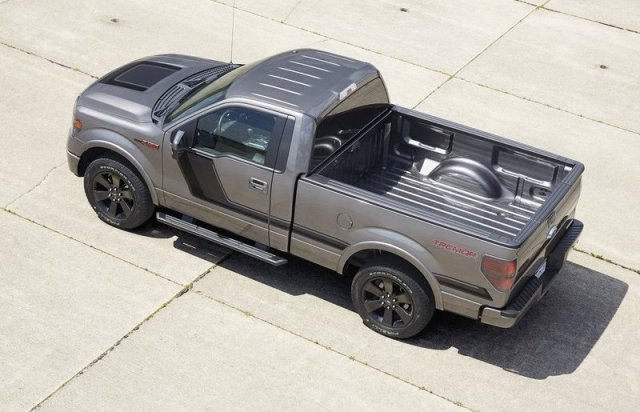 2014_FORD_F-150_rear_pic-2