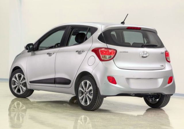 2014_HYUNDAI_i10_rear_pic-2