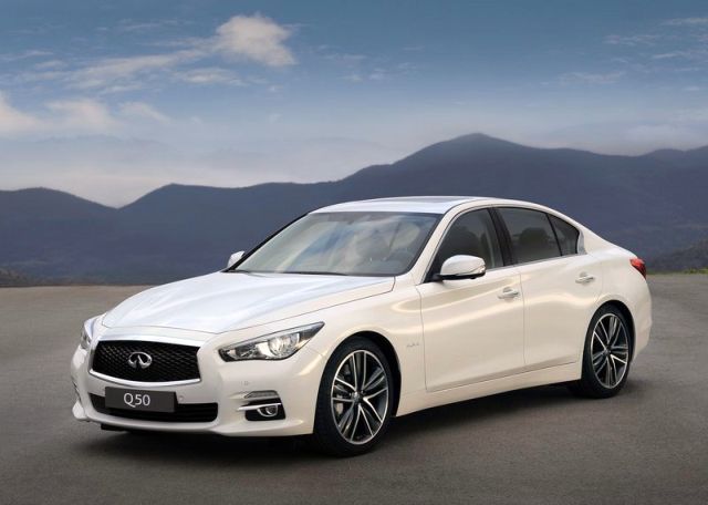 2014_INFINITI_Q50_Front_pic-4