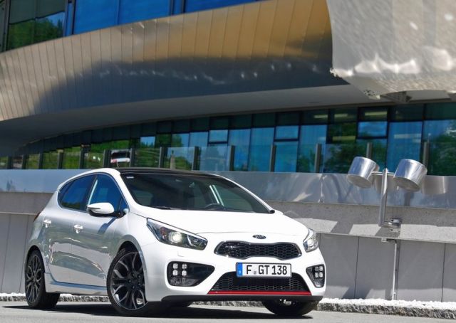 2014 KIA Cee'd GT White 