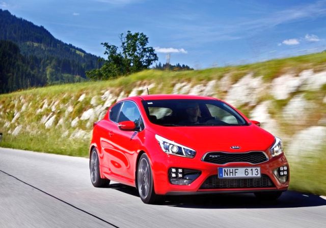 2014_KIA_PRO_CEED_GT_red_front_pic-11