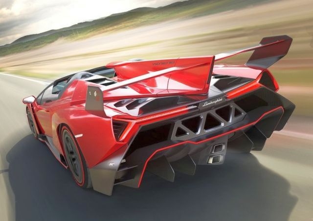 2014_LAMBORGHINI_VENENO_Roadster_RED_rear_pic-3