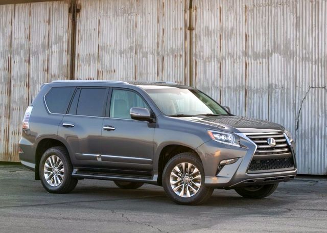 2014_LEXUS_GX_460_front_pic-3