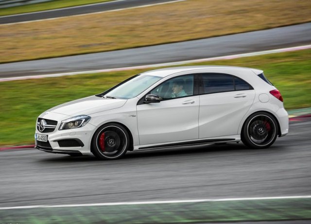 2014_MERCEDES_A45_AMG_White_pic-12