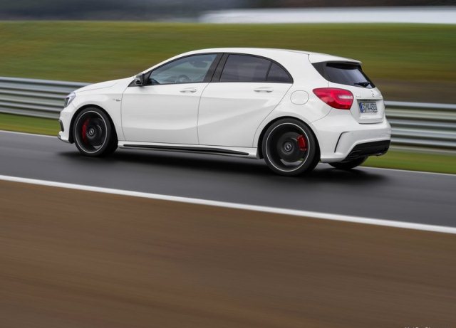 2014_MERCEDES_A45_AMG_White_pic-17