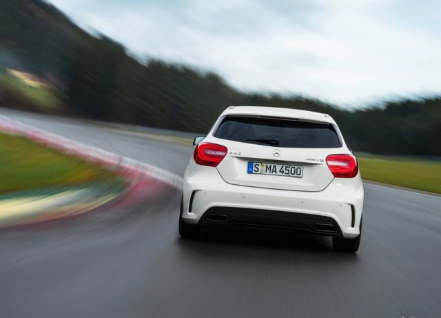 2014_MERCEDES_A45_AMG_White_pic-18