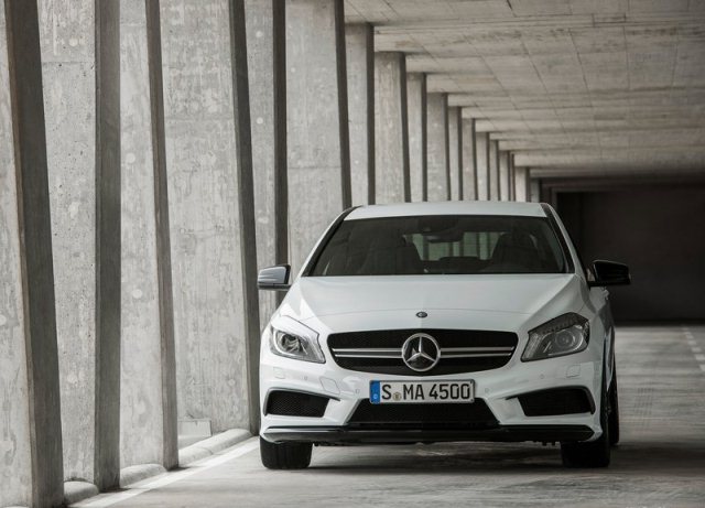 2014_MERCEDES_A45_AMG_White_pic-7