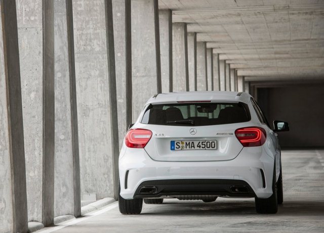 2014_MERCEDES_A45_AMG_White_pic-8