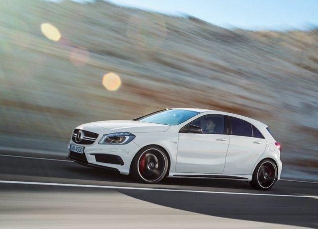 2014_MERCEDES_A45_AMG_White_pic-9