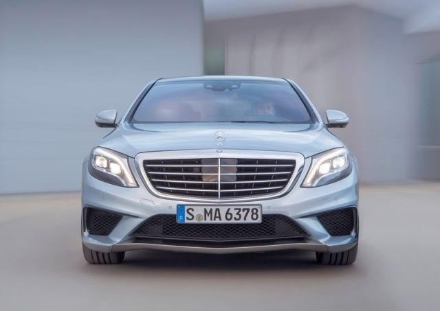 2014_MERCEDES_S63_AMG_front_pic-2