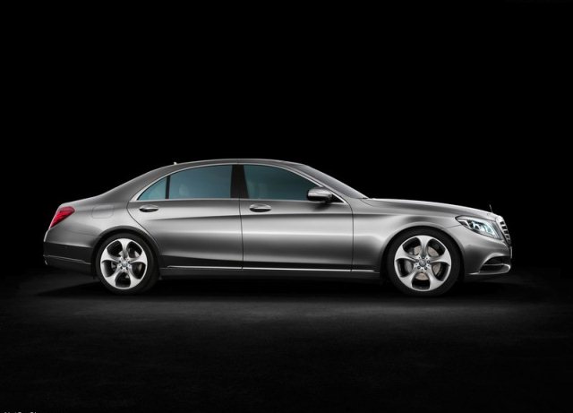 2014_MERCEDES_S_CLASS_pic-9