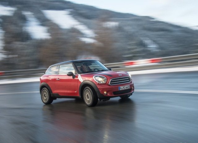 2014_MINI_PACEMAN_ALL4_front_pic-2