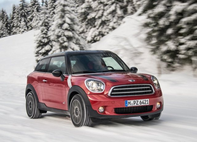 2014_MINI_PACEMAN_ALL4_front_pic-6