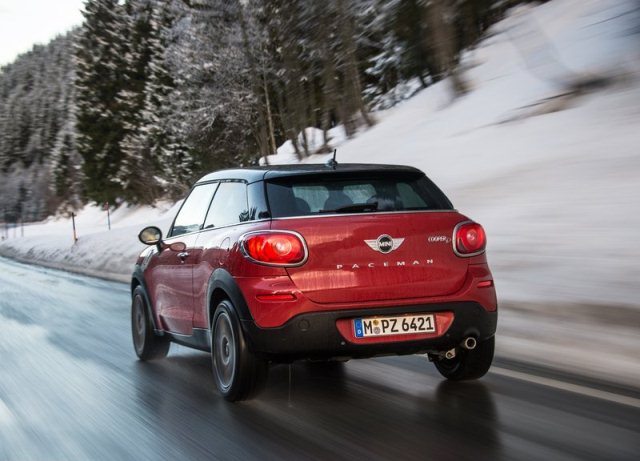 2014_MINI_PACEMAN_ALL4_rear_pic-12