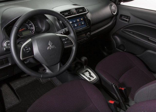 2014_MITSUBISHI_MIRAGE_interior_pic-8